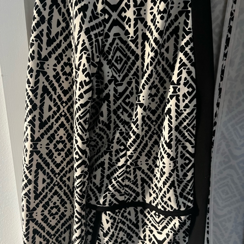 Tart blazer black and white stretchy size excellent condition s - Picture 6 of 10